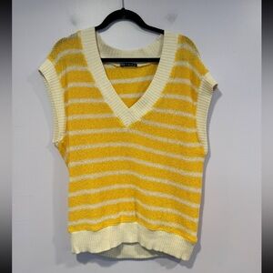 Yellow and white knit oversized Zara vest‎